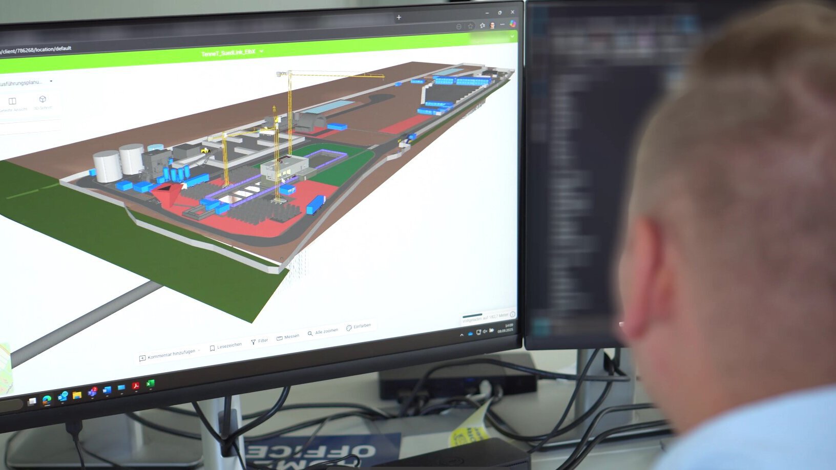 BIM Experte vor Modell