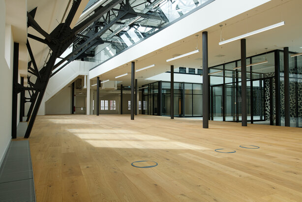 Interior view of the Admiralspalast