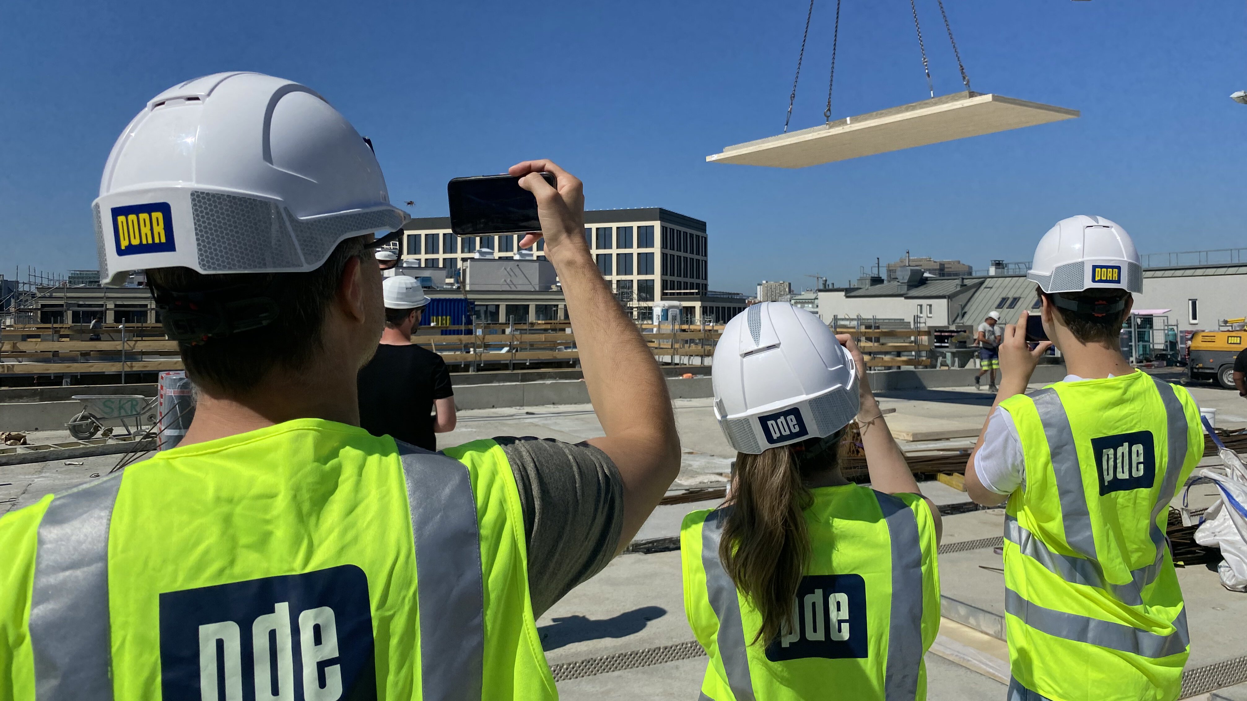 Employees with the last wooden element